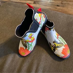 Cougar Floral Butterfly Rain Boots - Black and White